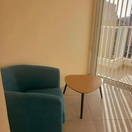 דירה Spacious 3 Bedrooms 2 Bathrooms Apartment, Fully Air-conditioned סיינט פול ביי