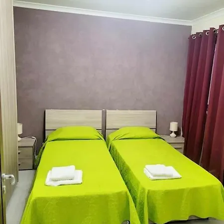 Spacious 3 Bedrooms 2 Bathrooms Apartment, Fully Air-conditioned *