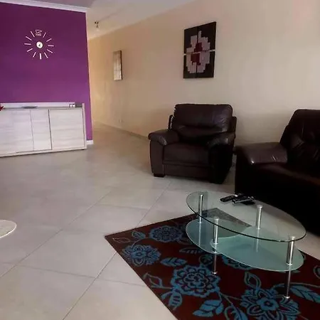 דירה Spacious 3 Bedrooms 2 Bathrooms Apartment, Fully Air-conditioned