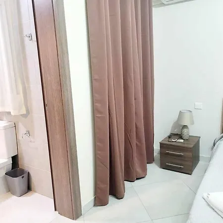 Apartman Spacious 3 Bedrooms 2 Bathrooms Apartment, Fully Air-conditioned